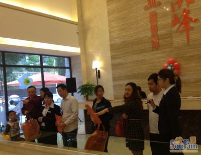 駿景灣品峰5月1日盛大開放，家園年華活動贏得市場好評